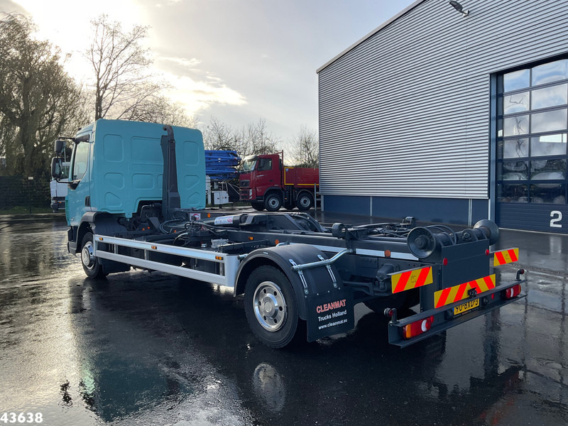 DAF LF 180 Euro 6 14 Ton haakarmsysteem Just 117.371 km! - Hook lift truck: picture 2 DAF LF 180 Euro 6 14 Ton haakarmsysteem Just 117.371 km! - Hook lift truck: picture 2