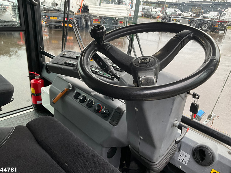 Road sweeper Ravo 540 CD Euro 6 with 3-rd brush: picture 12