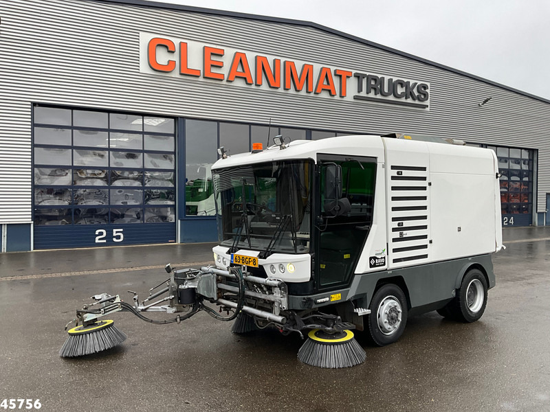 Ravo 580 with 3-rd brush - Road sweeper: picture 2 Ravo 580 with 3-rd brush - Road sweeper: picture 2