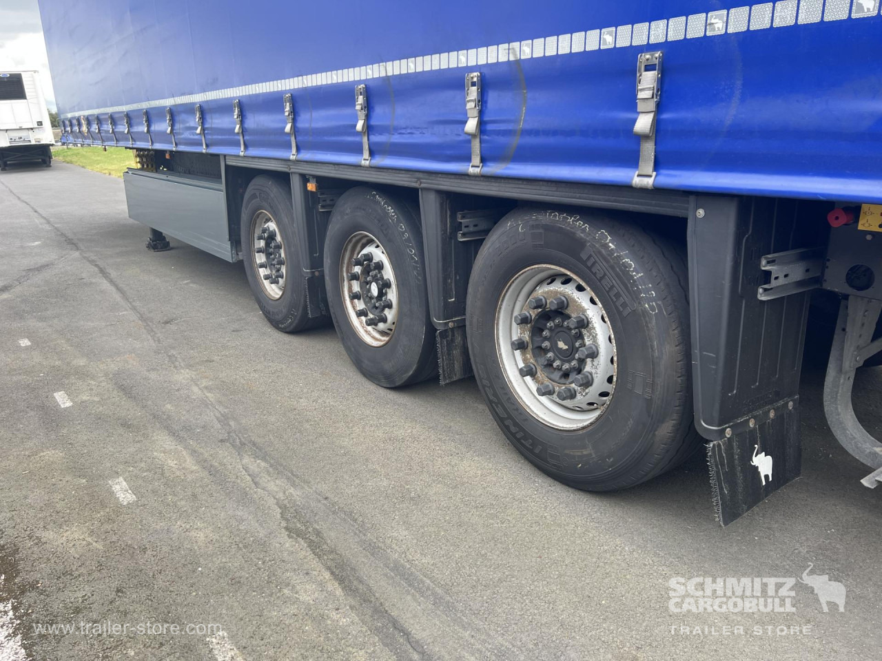 SCHMITZ Curtainsider Standard - Curtainsider semi-trailer: picture 2 SCHMITZ Curtainsider Standard - Curtainsider semi-trailer: picture 2