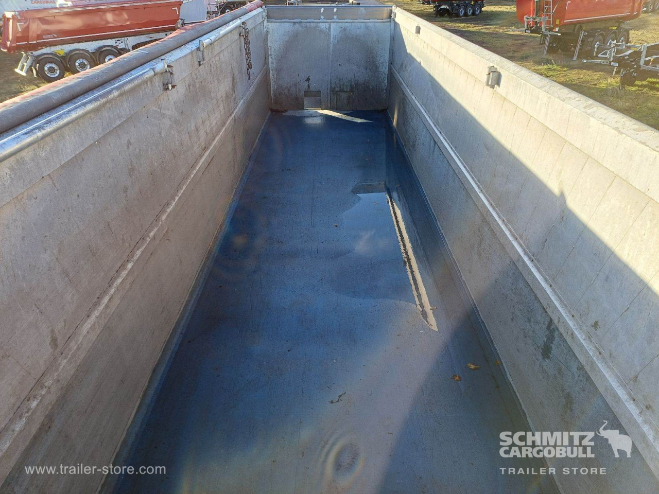 SCHMITZ Auflieger Kipper Alukastenmulde 44m³ - Tipper semi-trailer: picture 5 SCHMITZ Auflieger Kipper Alukastenmulde 44m³ - Tipper semi-trailer: picture 5
