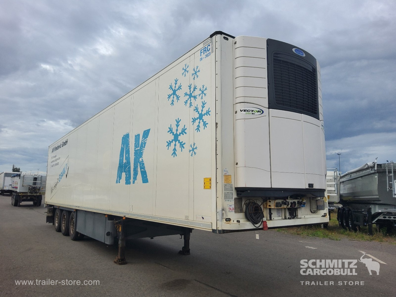 SCHMITZ Auflieger Tiefkühler Multitemp - Isothermal semi-trailer: picture 1 SCHMITZ Auflieger Tiefkühler Multitemp - Isothermal semi-trailer: picture 1