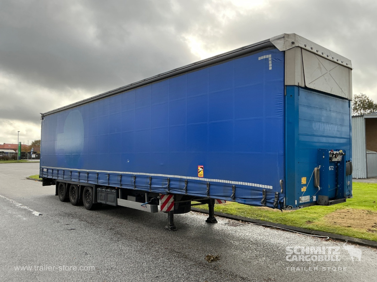 SCHMITZ Curtainsider Mega - Curtainsider semi-trailer: picture 1 SCHMITZ Curtainsider Mega - Curtainsider semi-trailer: picture 1