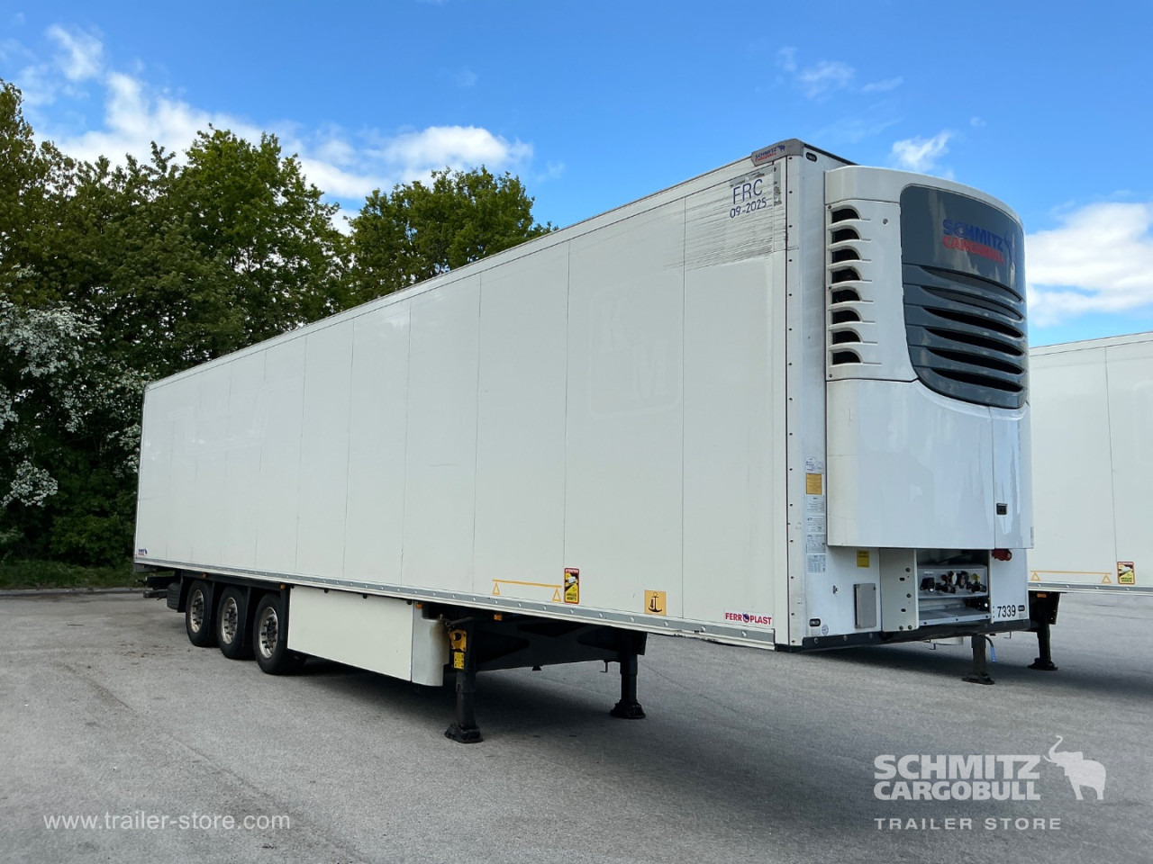 SCHMITZ Reefer Meat hanging system - Isothermal semi-trailer: picture 1 SCHMITZ Reefer Meat hanging system - Isothermal semi-trailer: picture 1