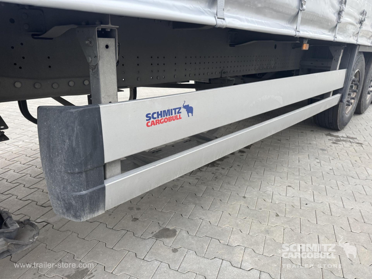 SCHMITZ Curtainsider Standard - Curtainsider semi-trailer: picture 3 SCHMITZ Curtainsider Standard - Curtainsider semi-trailer: picture 3