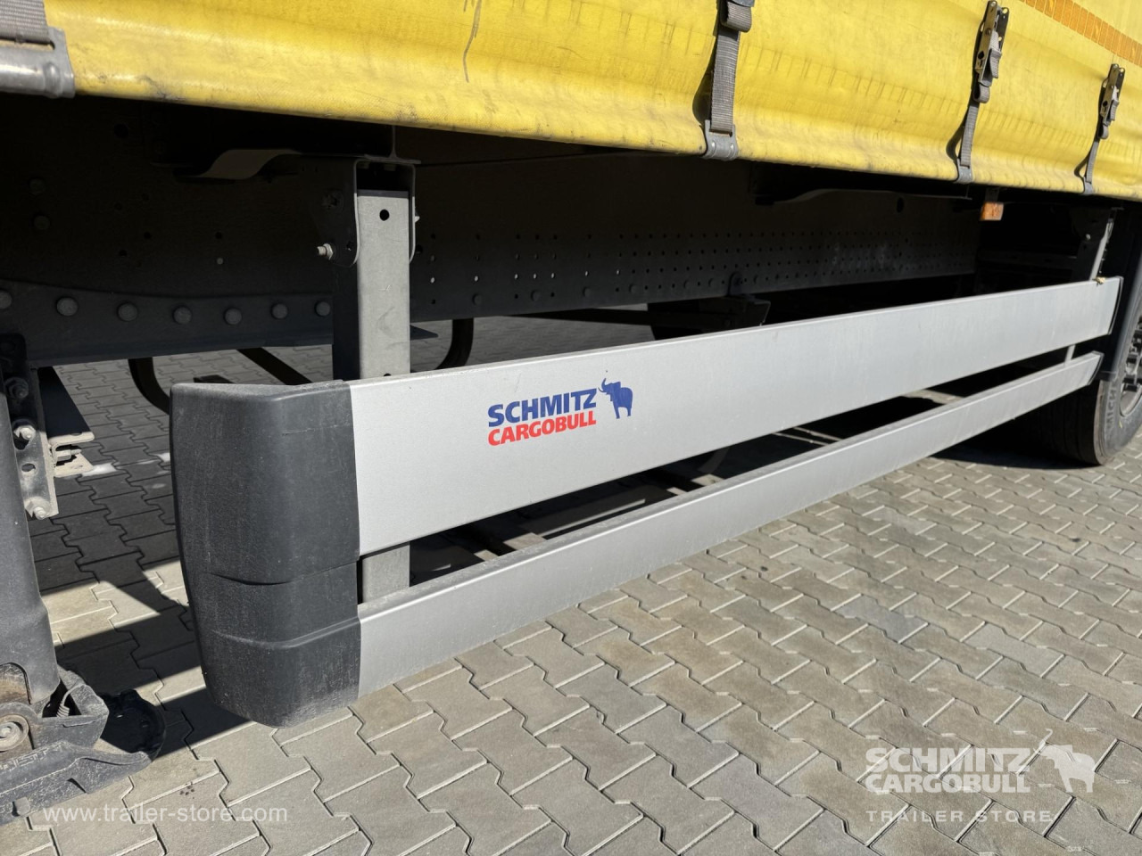 SCHMITZ Curtainsider Standard - Curtainsider semi-trailer: picture 3 SCHMITZ Curtainsider Standard - Curtainsider semi-trailer: picture 3