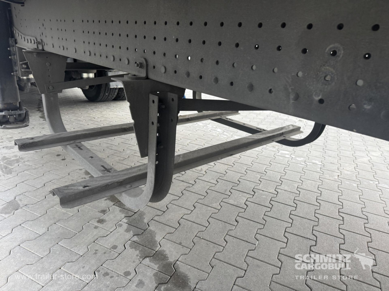 SCHMITZ Curtainsider Standard - Curtainsider semi-trailer: picture 2 SCHMITZ Curtainsider Standard - Curtainsider semi-trailer: picture 2