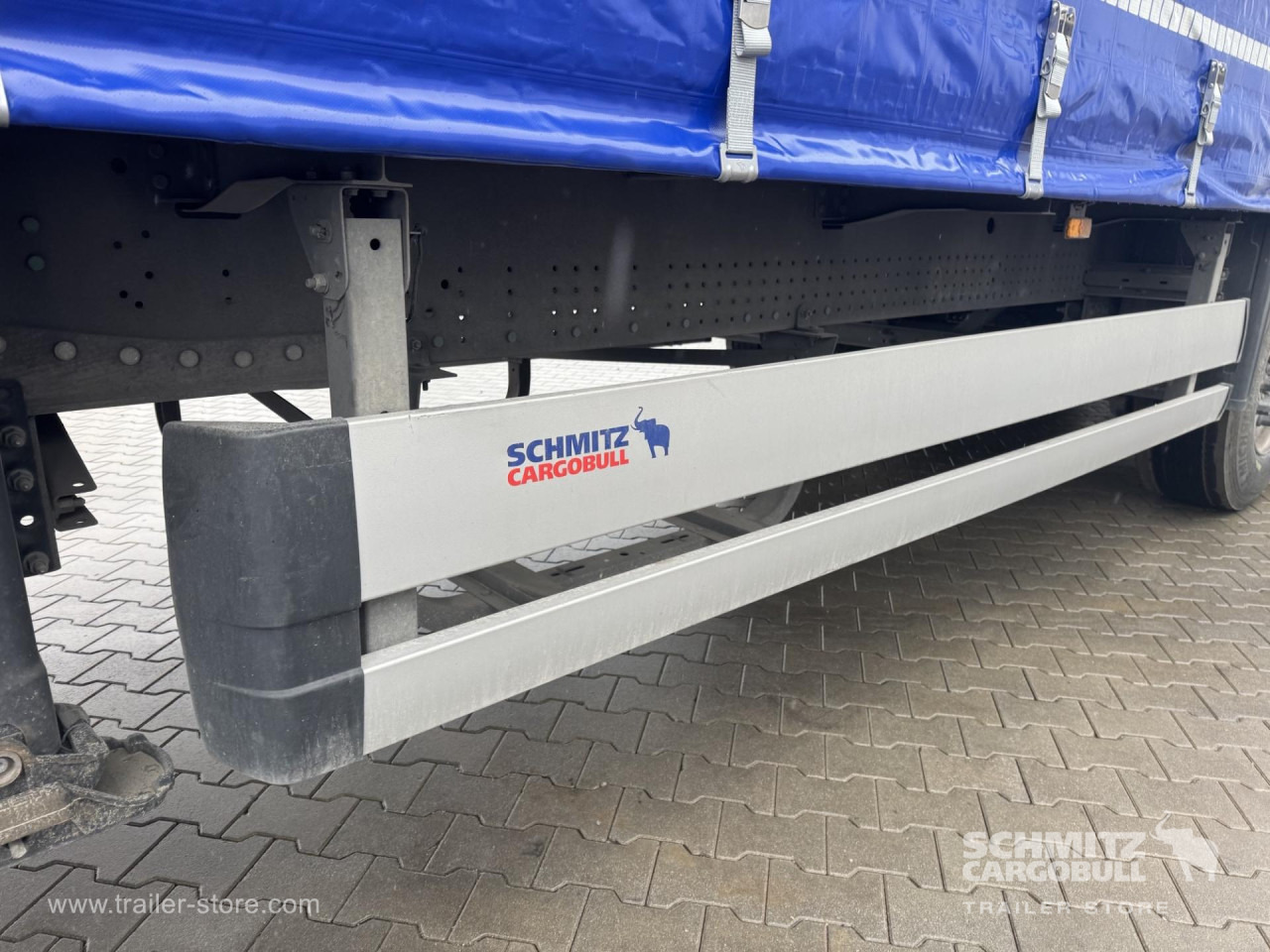 SCHMITZ Curtainsider Standard - Curtainsider semi-trailer: picture 3 SCHMITZ Curtainsider Standard - Curtainsider semi-trailer: picture 3