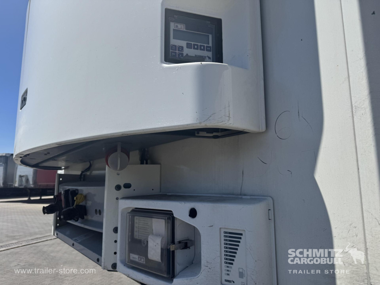 Isothermal semi-trailer SCHMITZ Reefer Standard Double deck: picture 6 Isothermal semi-trailer SCHMITZ Reefer Standard Double deck: picture 6