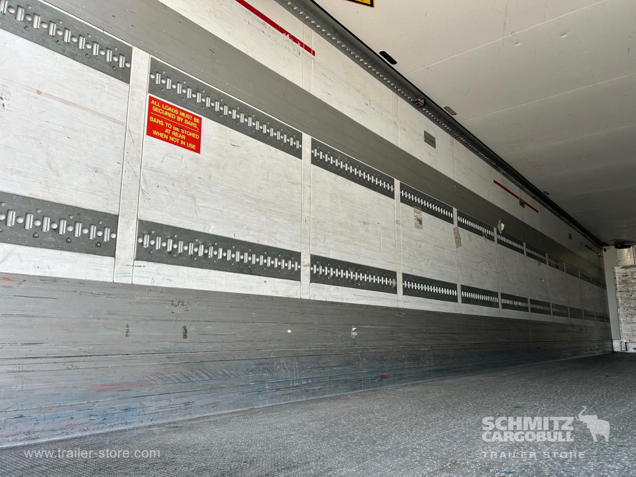SCHMITZ Reefer Multitemp - Isothermal semi-trailer: picture 2 SCHMITZ Reefer Multitemp - Isothermal semi-trailer: picture 2