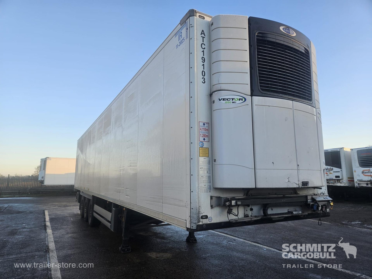 SCHMITZ Reefer Multitemp - Isothermal semi-trailer: picture 1 SCHMITZ Reefer Multitemp - Isothermal semi-trailer: picture 1