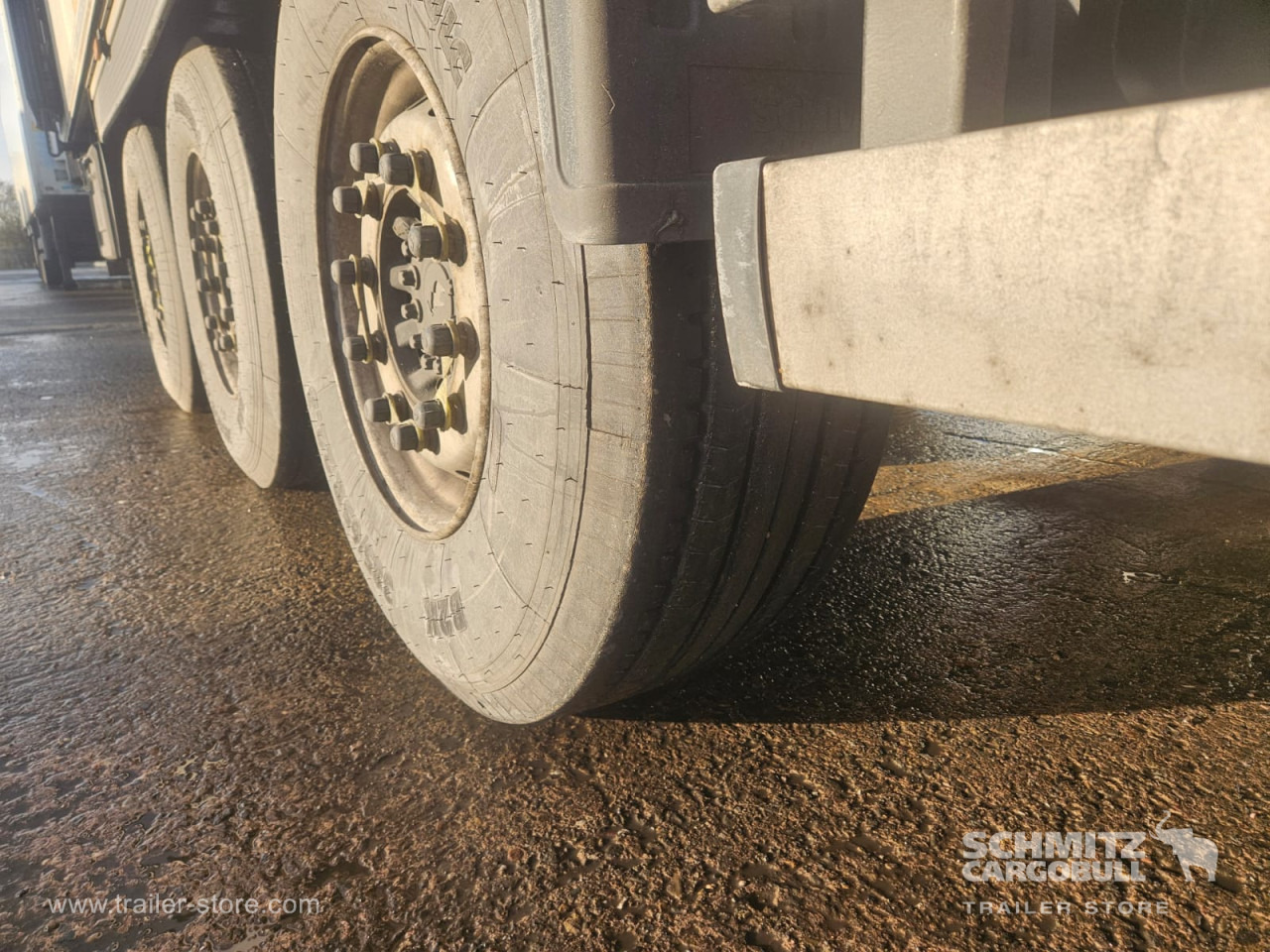 SCHMITZ Reefer Multitemp - Isothermal semi-trailer: picture 5 SCHMITZ Reefer Multitemp - Isothermal semi-trailer: picture 5