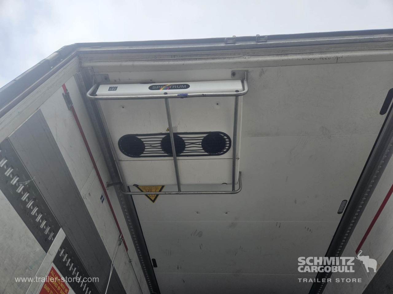 SCHMITZ Reefer Multitemp - Isothermal semi-trailer: picture 5 SCHMITZ Reefer Multitemp - Isothermal semi-trailer: picture 5