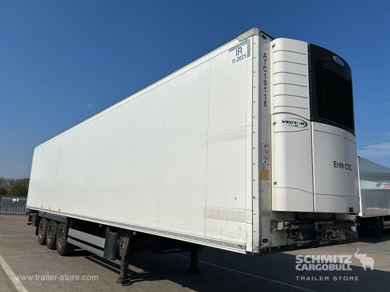 SCHMITZ Reefer Multitemp - Isothermal semi-trailer: picture 1 SCHMITZ Reefer Multitemp - Isothermal semi-trailer: picture 1