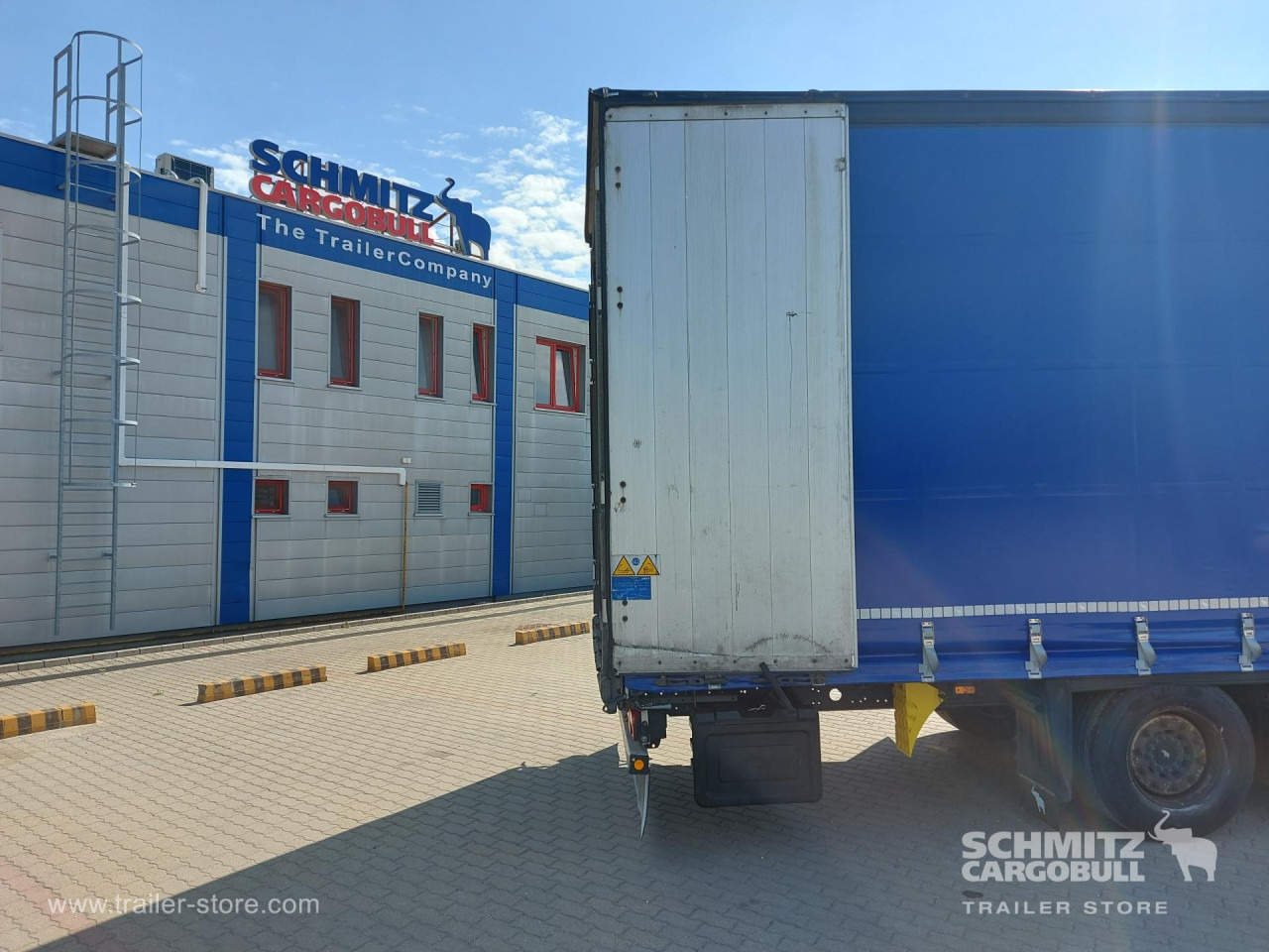 SCHMITZ Curtainsider Mega - Curtainsider semi-trailer: picture 4 SCHMITZ Curtainsider Mega - Curtainsider semi-trailer: picture 4