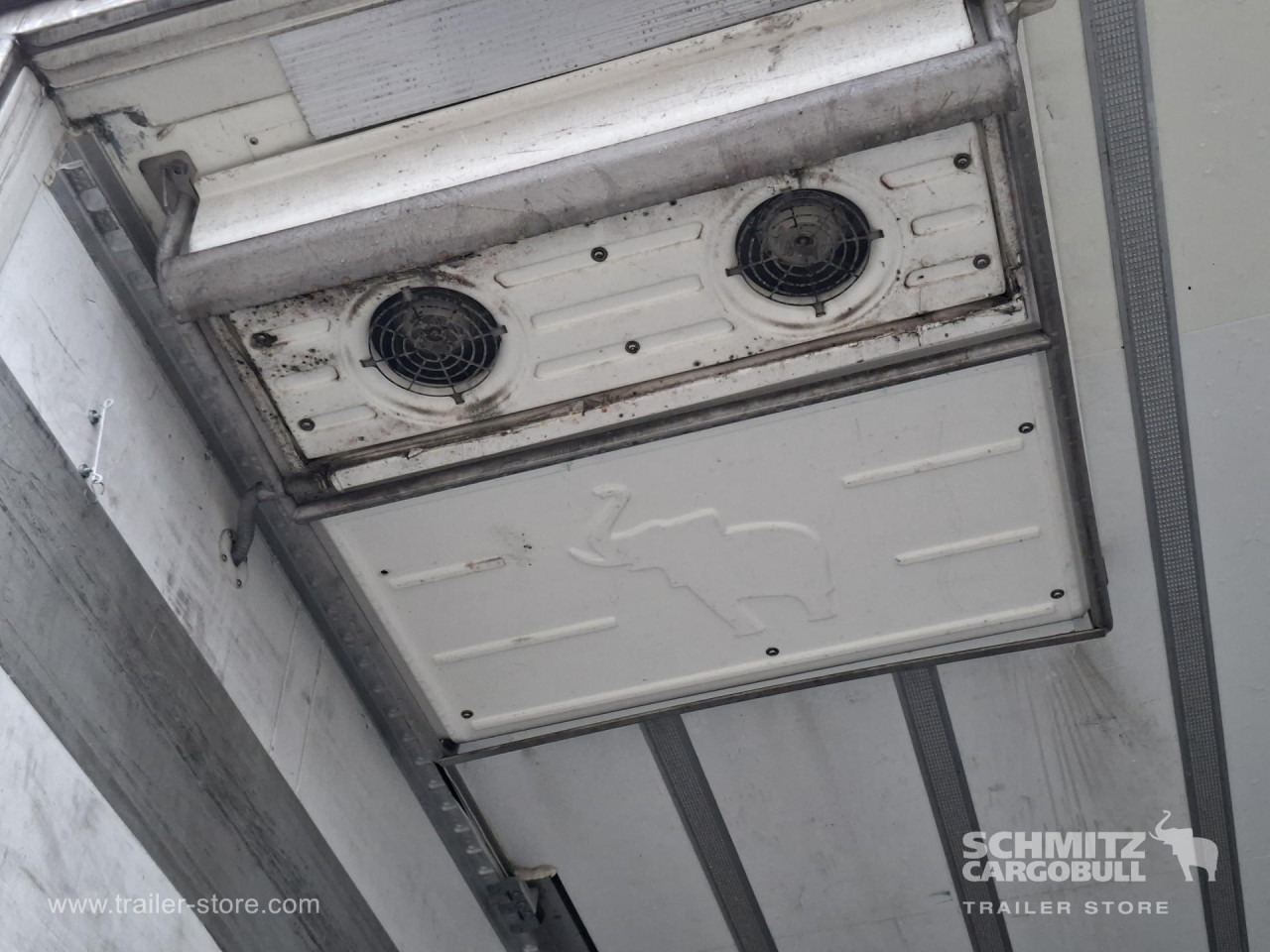 SCHMITZ Reefer Multitemp - Isothermal semi-trailer: picture 2 SCHMITZ Reefer Multitemp - Isothermal semi-trailer: picture 2