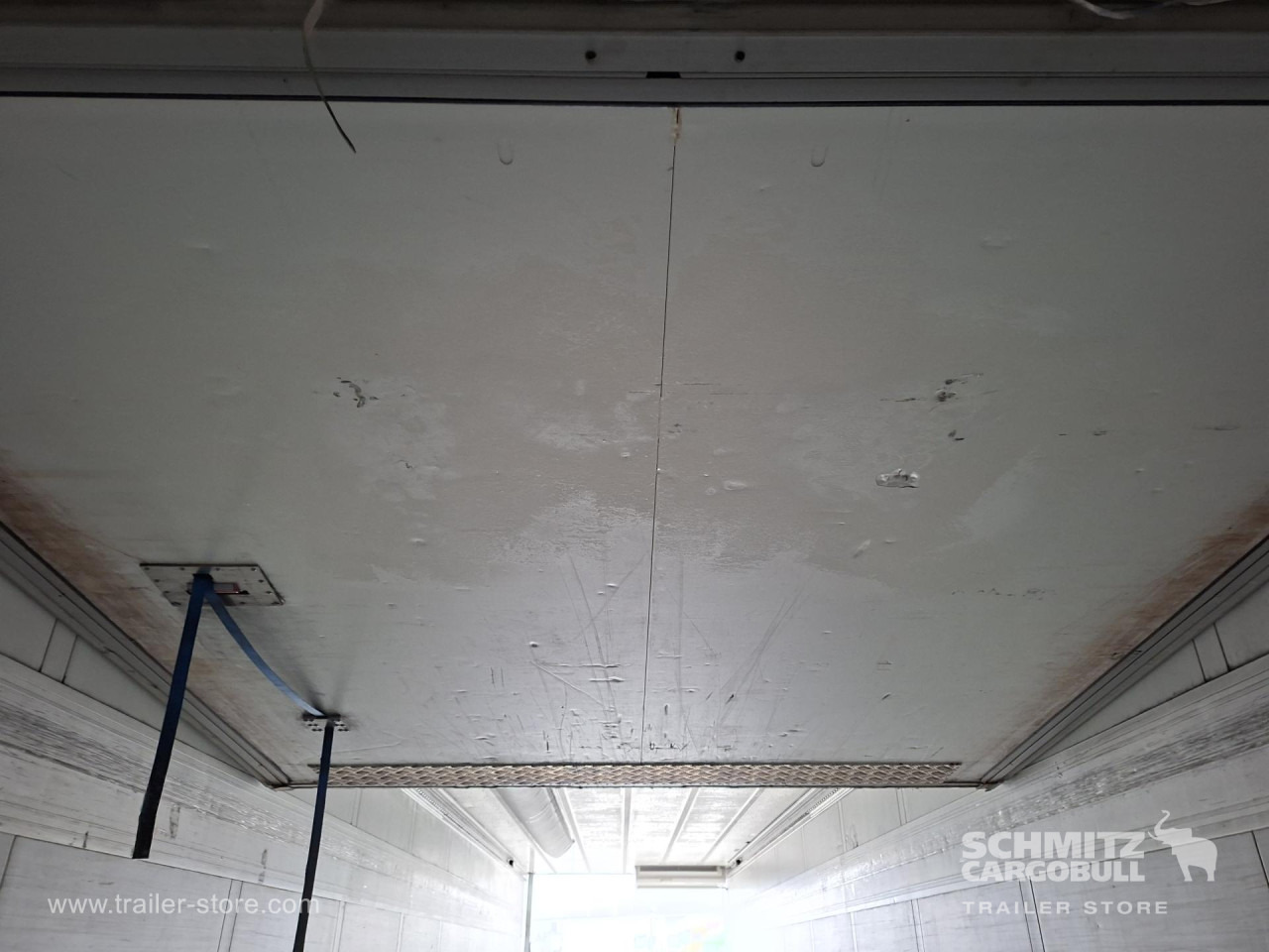 SCHMITZ Reefer Multitemp - Isothermal semi-trailer: picture 2 SCHMITZ Reefer Multitemp - Isothermal semi-trailer: picture 2