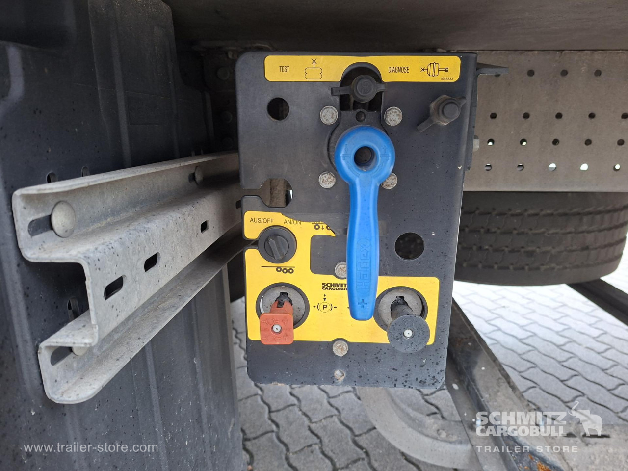 SCHMITZ Reefer Multitemp - Isothermal semi-trailer: picture 3 SCHMITZ Reefer Multitemp - Isothermal semi-trailer: picture 3