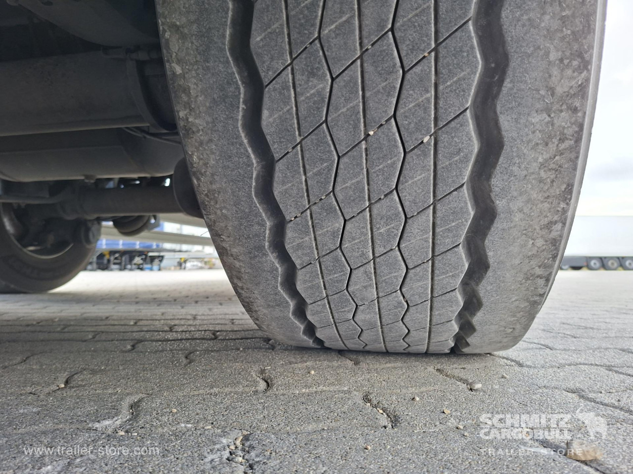 SCHMITZ Reefer Standard - Isothermal semi-trailer: picture 4 SCHMITZ Reefer Standard - Isothermal semi-trailer: picture 4