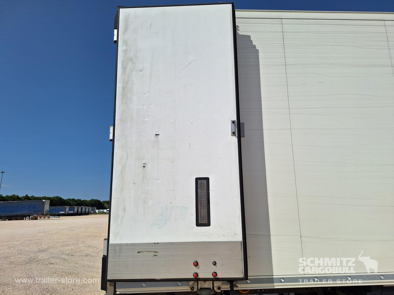 SCHMITZ Reefer Standard - Isothermal semi-trailer: picture 3 SCHMITZ Reefer Standard - Isothermal semi-trailer: picture 3