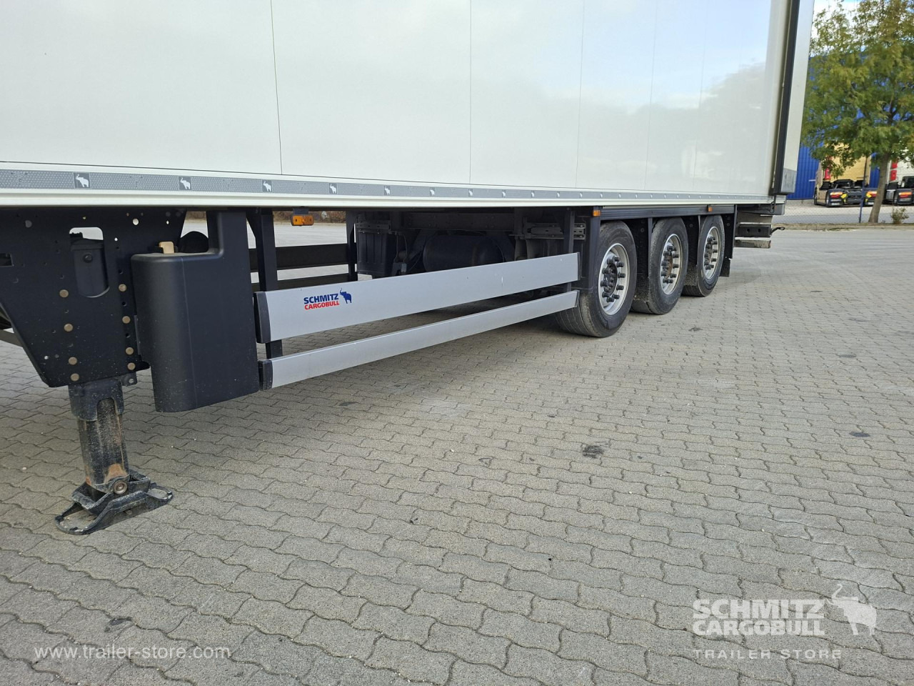 SCHMITZ Reefer Standard - Isothermal semi-trailer: picture 2 SCHMITZ Reefer Standard - Isothermal semi-trailer: picture 2