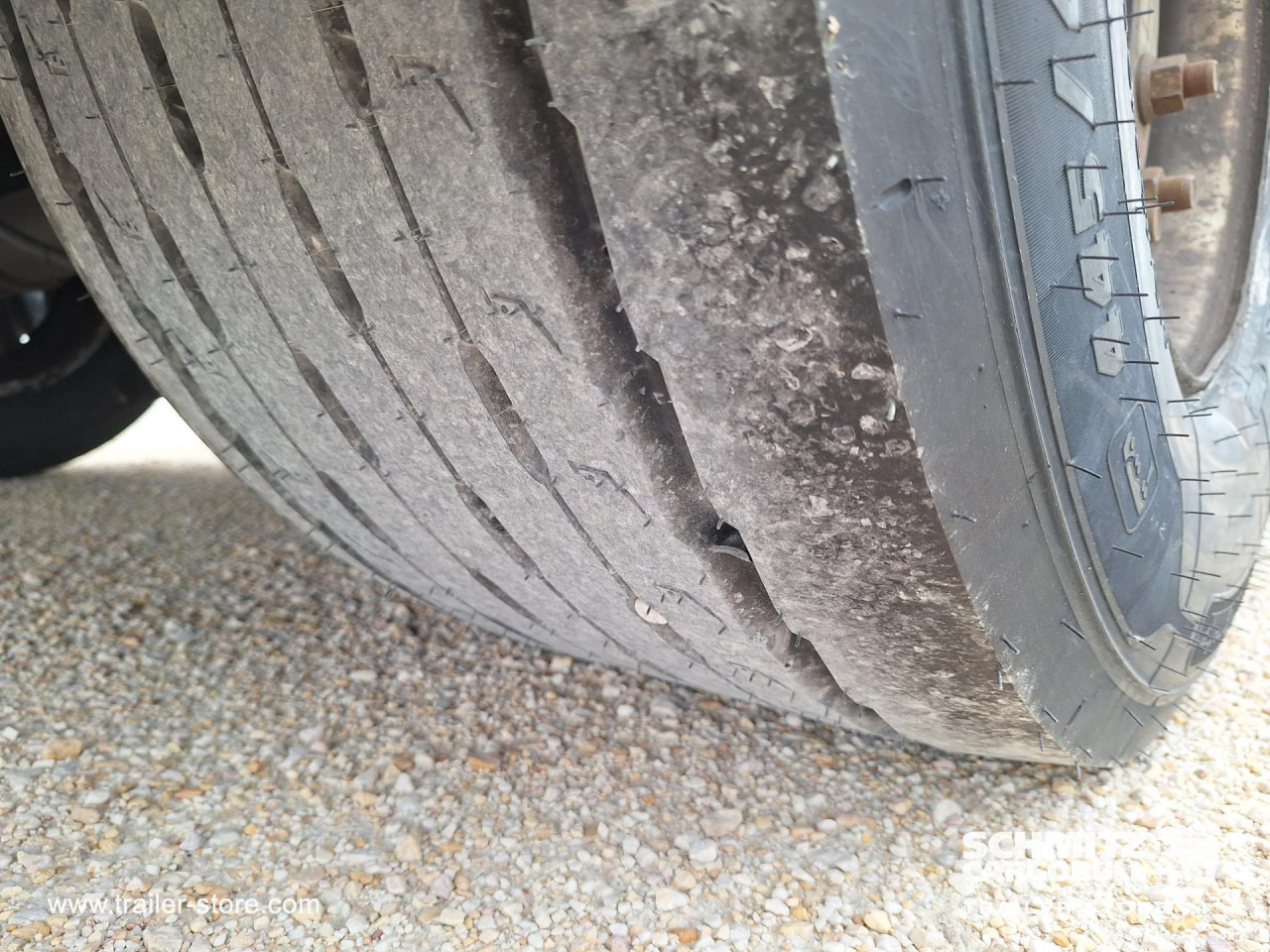 SCHMITZ Tolóponyva Mega - Curtainsider semi-trailer: picture 3 SCHMITZ Tolóponyva Mega - Curtainsider semi-trailer: picture 3