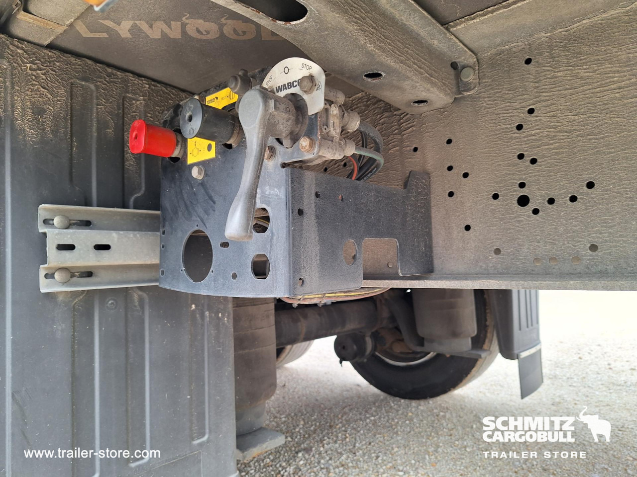 SCHMITZ Tolóponyva Mega - Curtainsider semi-trailer: picture 4 SCHMITZ Tolóponyva Mega - Curtainsider semi-trailer: picture 4