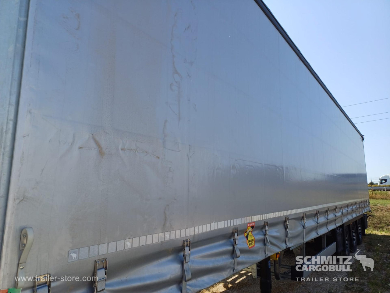 SCHMITZ Tolóponyva Mega - Curtainsider semi-trailer: picture 5 SCHMITZ Tolóponyva Mega - Curtainsider semi-trailer: picture 5