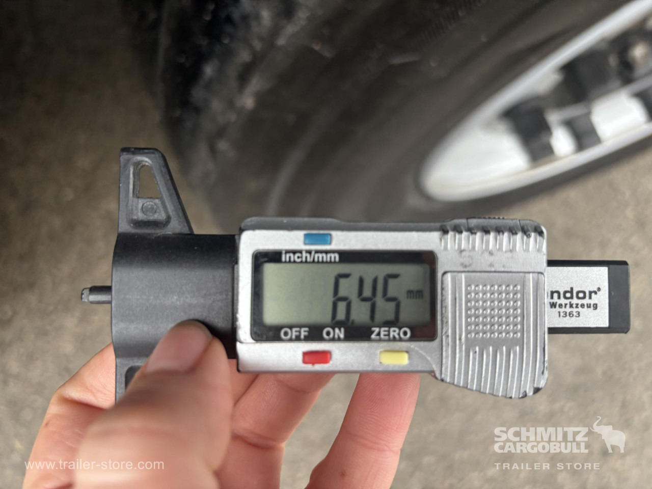 SCHMITZ Curtainsider Standard - Curtainsider semi-trailer: picture 2 SCHMITZ Curtainsider Standard - Curtainsider semi-trailer: picture 2