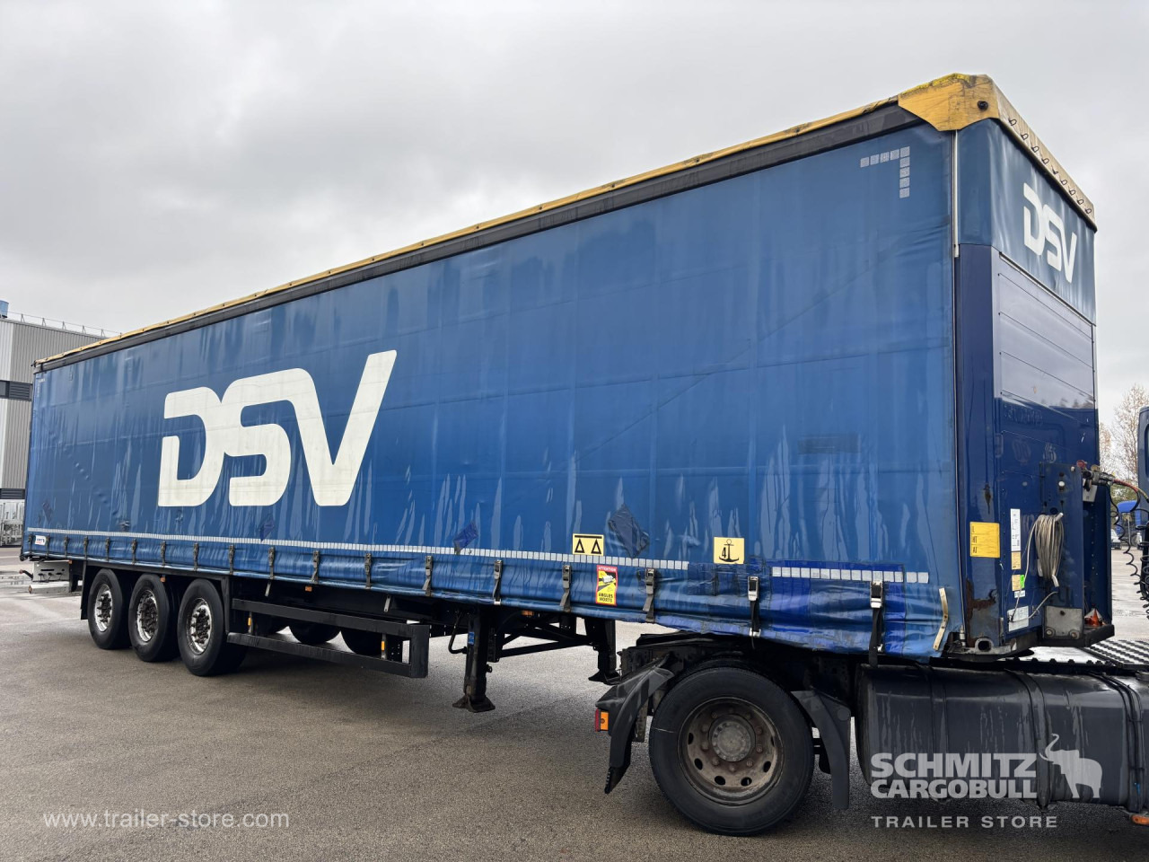 SCHMITZ Curtainsider Standard - Curtainsider semi-trailer: picture 5 SCHMITZ Curtainsider Standard - Curtainsider semi-trailer: picture 5
