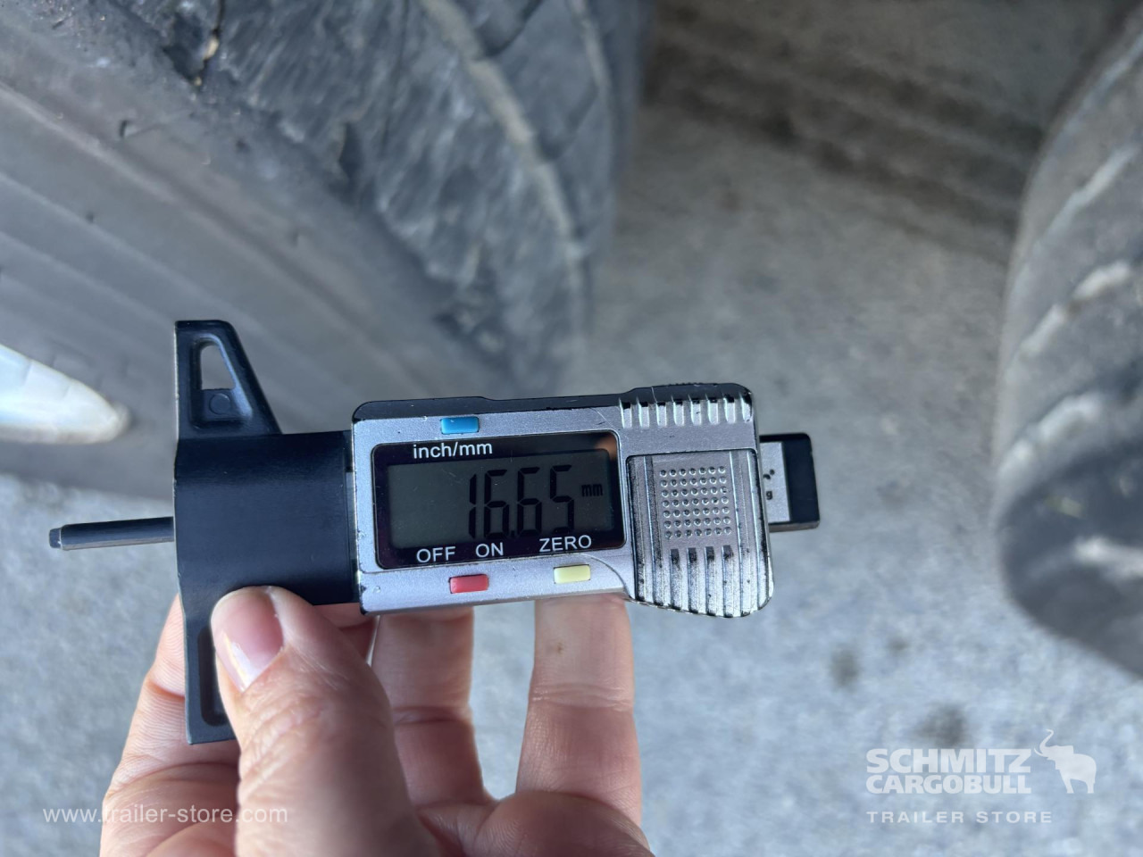 SCHMITZ Curtainsider Standard - Curtainsider semi-trailer: picture 5 SCHMITZ Curtainsider Standard - Curtainsider semi-trailer: picture 5