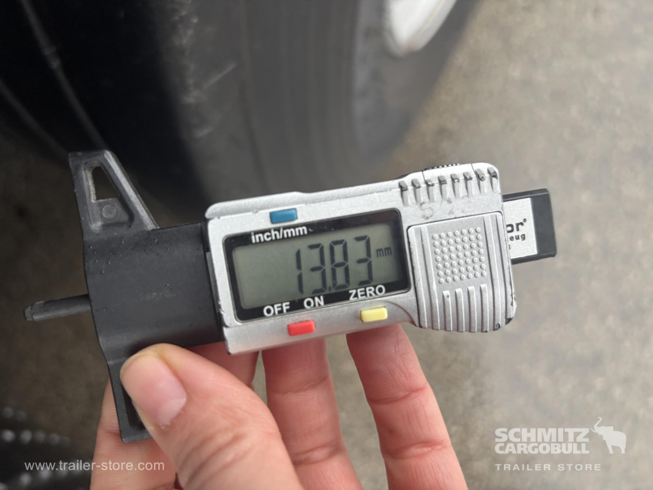 SCHMITZ Curtainsider Standard - Curtainsider semi-trailer: picture 5 SCHMITZ Curtainsider Standard - Curtainsider semi-trailer: picture 5