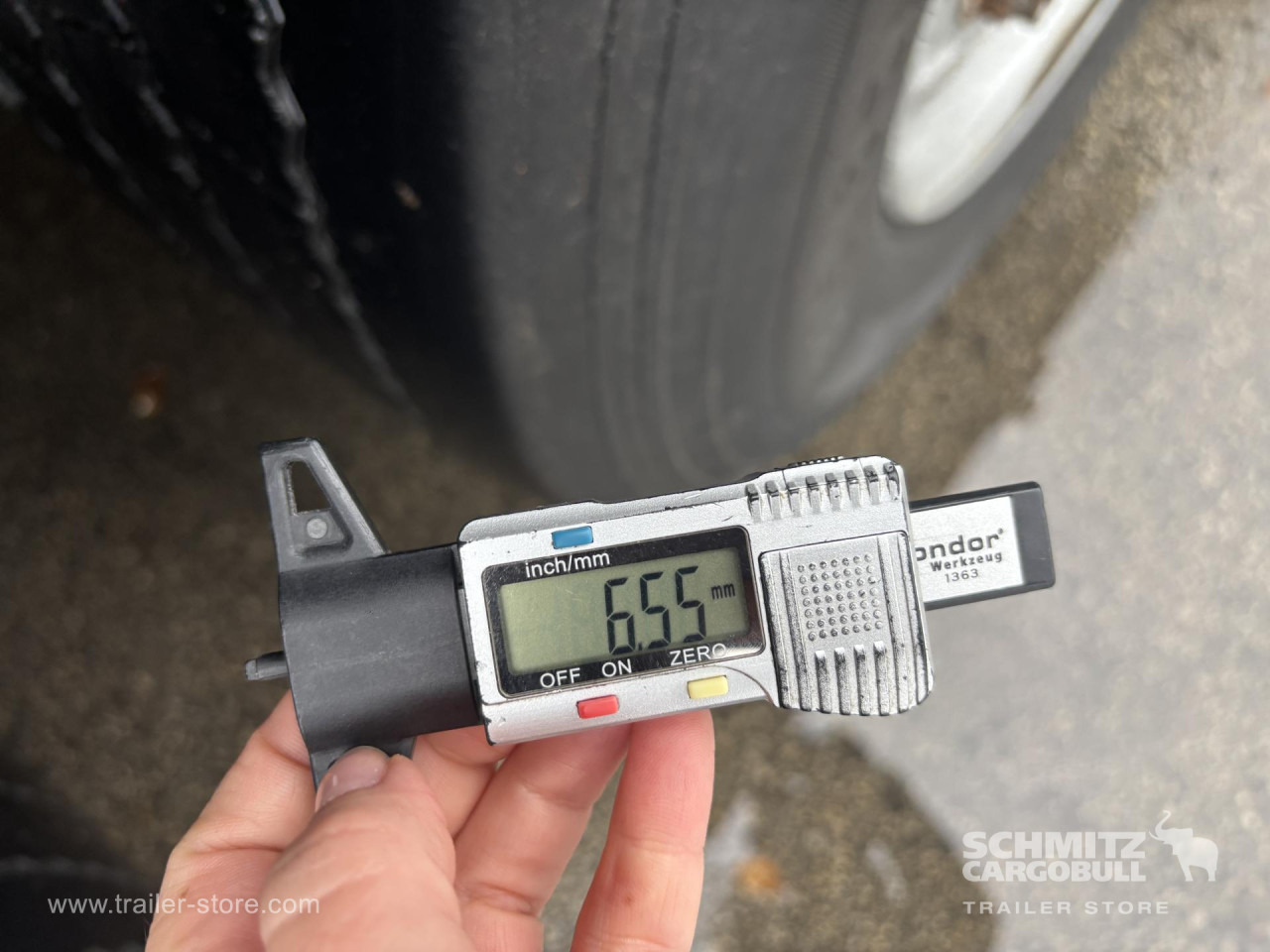 SCHMITZ Curtainsider Standard - Curtainsider semi-trailer: picture 5 SCHMITZ Curtainsider Standard - Curtainsider semi-trailer: picture 5