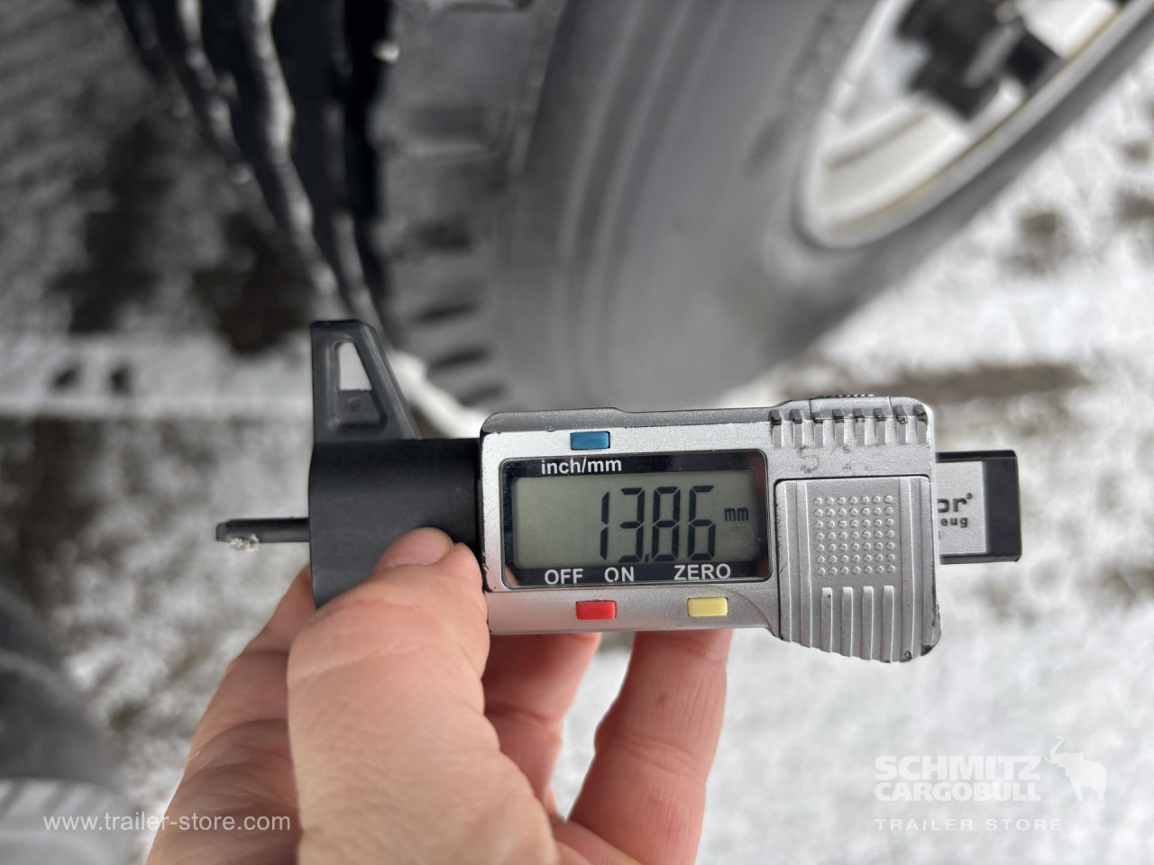 SCHMITZ Curtainsider Standard - Curtainsider semi-trailer: picture 2 SCHMITZ Curtainsider Standard - Curtainsider semi-trailer: picture 2