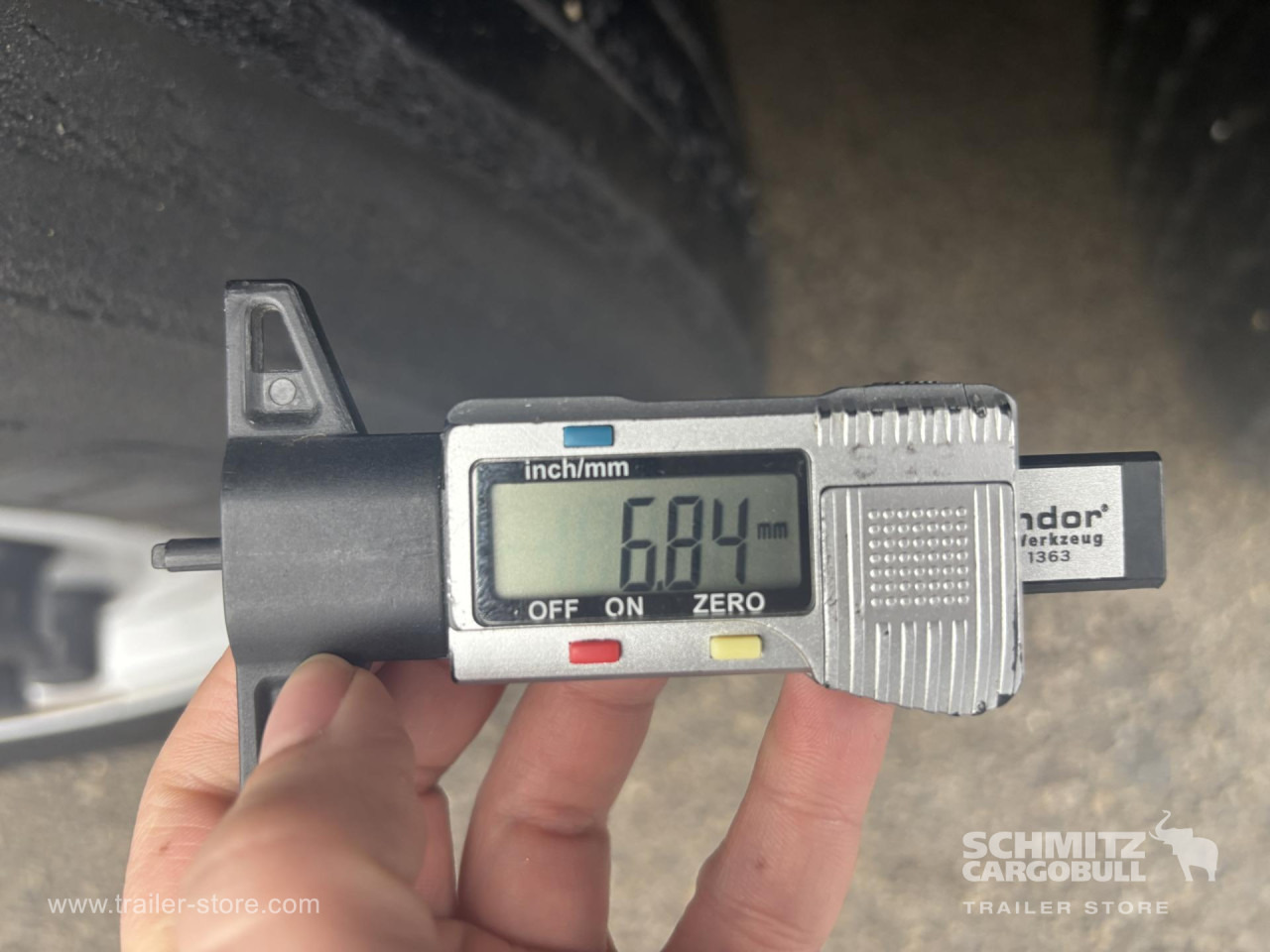 SCHMITZ Curtainsider Standard - Curtainsider semi-trailer: picture 2 SCHMITZ Curtainsider Standard - Curtainsider semi-trailer: picture 2