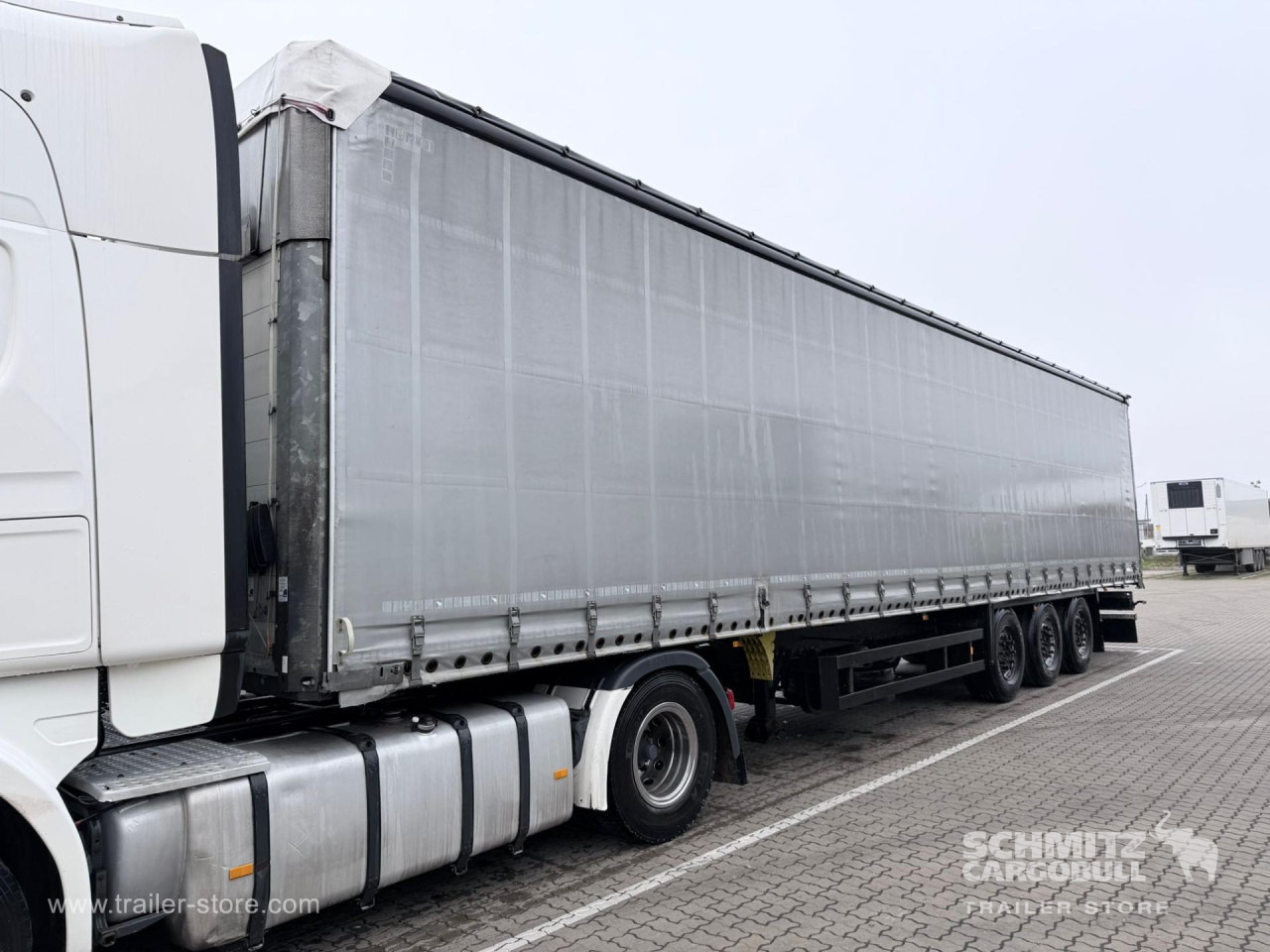 SCHMITZ Curtainsider Standard - Curtainsider semi-trailer: picture 4 SCHMITZ Curtainsider Standard - Curtainsider semi-trailer: picture 4