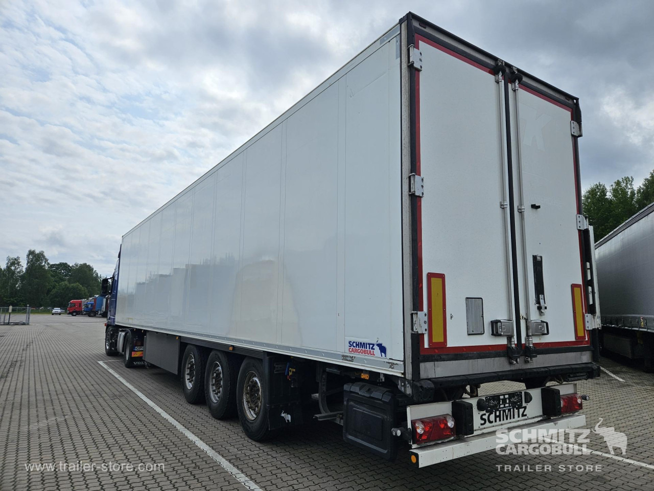 SCHMITZ Reefer Standard Double deck - Isothermal semi-trailer: picture 2 SCHMITZ Reefer Standard Double deck - Isothermal semi-trailer: picture 2