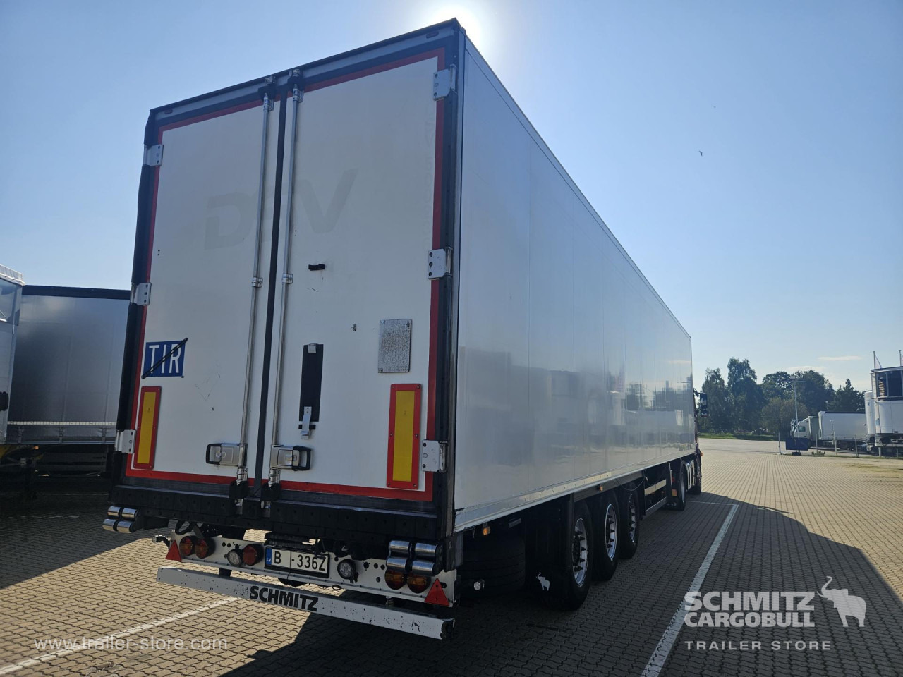 SCHMITZ Reefer Standard Double deck - Isothermal semi-trailer: picture 1 SCHMITZ Reefer Standard Double deck - Isothermal semi-trailer: picture 1