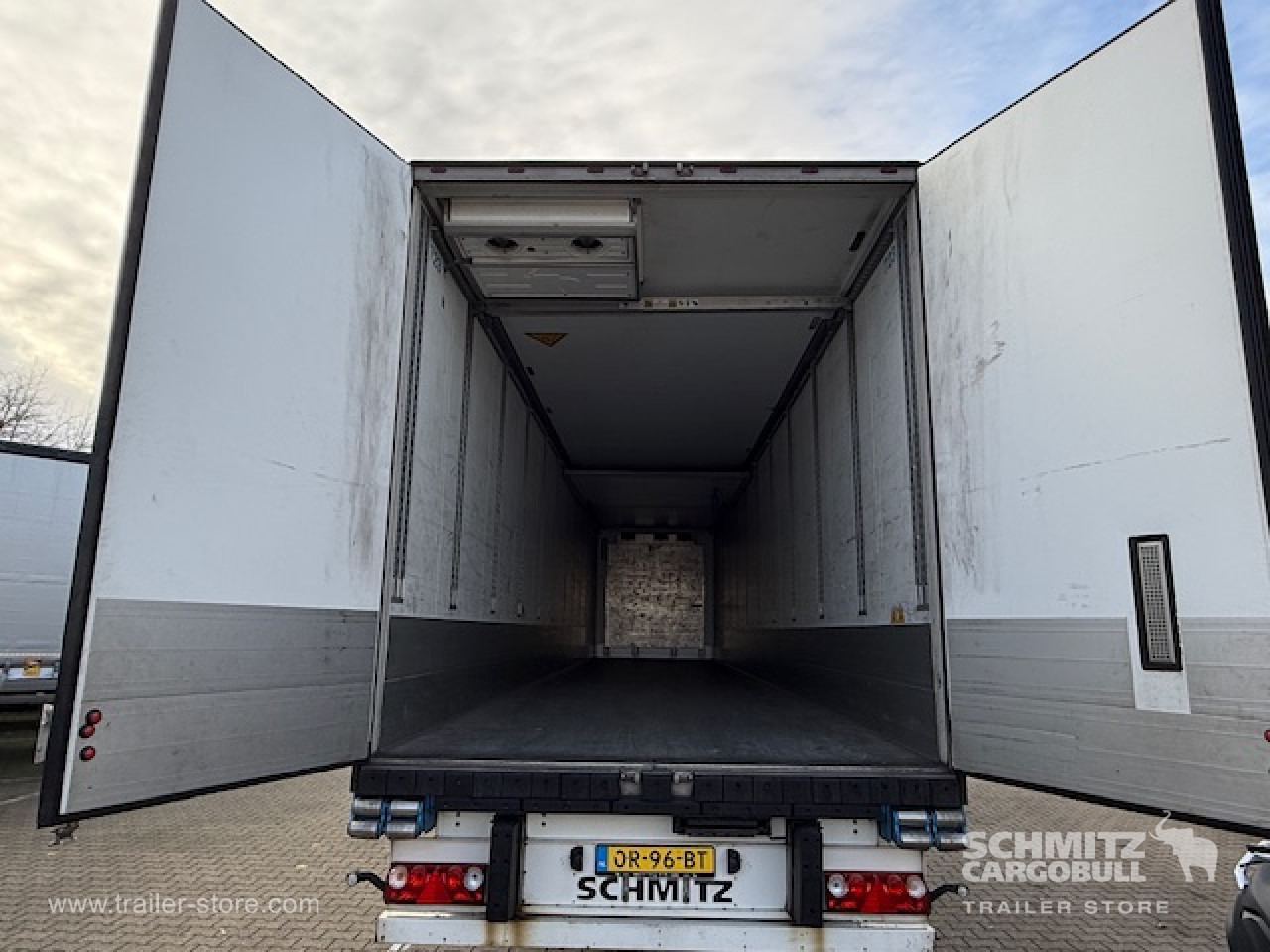 Isothermal semi-trailer SCHMITZ Oplegger Vries Multitemp Double deck: picture 9 Isothermal semi-trailer SCHMITZ Oplegger Vries Multitemp Double deck: picture 9
