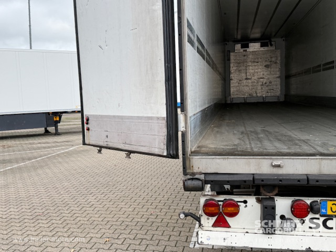 SCHMITZ Oplegger Vries Multitemp - Isothermal semi-trailer: picture 4 SCHMITZ Oplegger Vries Multitemp - Isothermal semi-trailer: picture 4