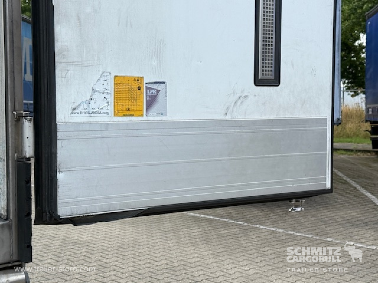 SCHMITZ Oplegger Vries Multitemp Taillift - Isothermal semi-trailer: picture 4 SCHMITZ Oplegger Vries Multitemp Taillift - Isothermal semi-trailer: picture 4