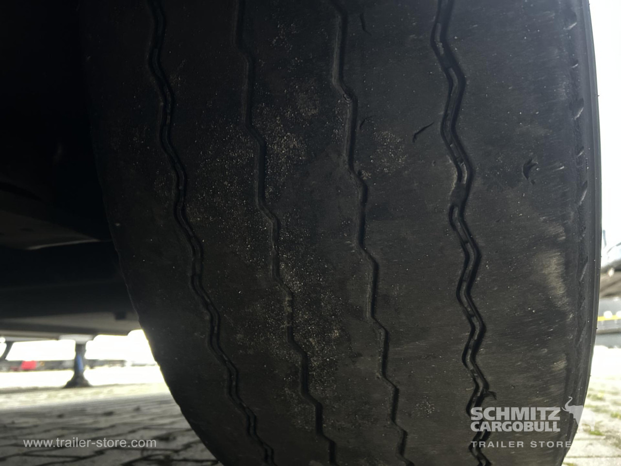 SCHMITZ Curtainsider Mega - Curtainsider semi-trailer: picture 5 SCHMITZ Curtainsider Mega - Curtainsider semi-trailer: picture 5