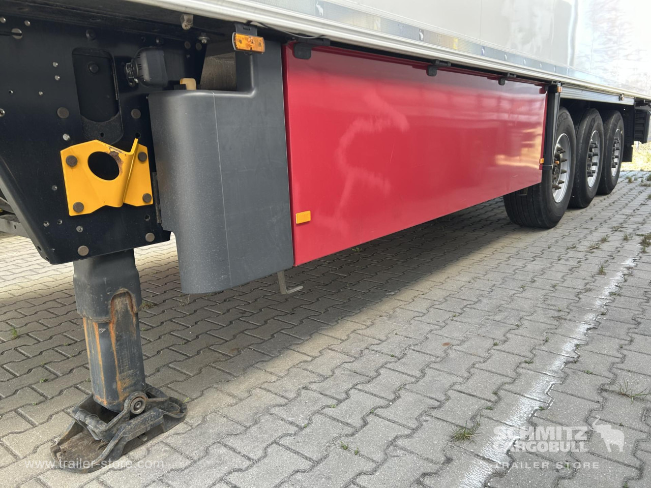 Isothermal semi-trailer SCHMITZ Reefer Standard: picture 10