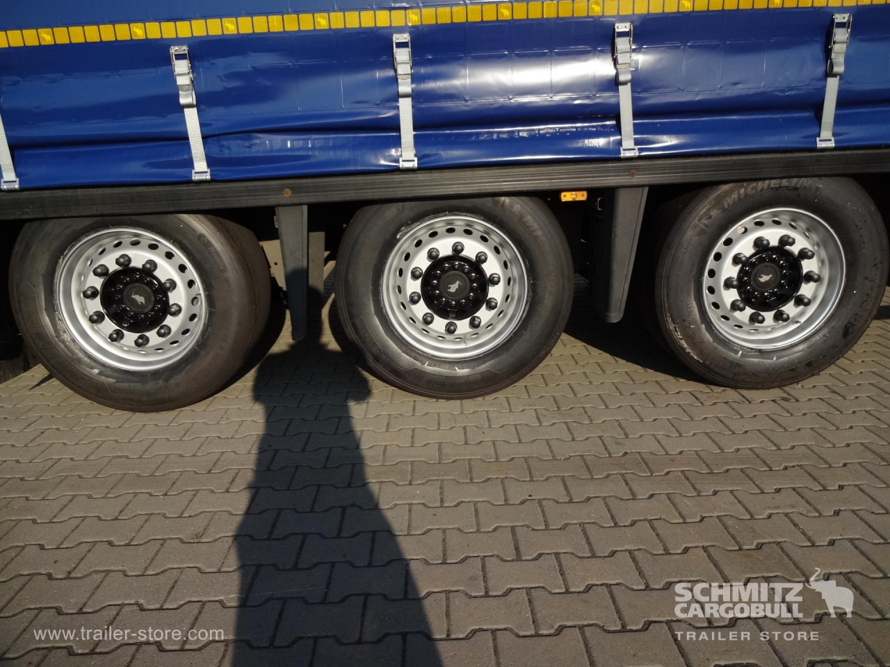 Curtainsider semi-trailer SCHMITZ Curtainsider Varios: picture 11