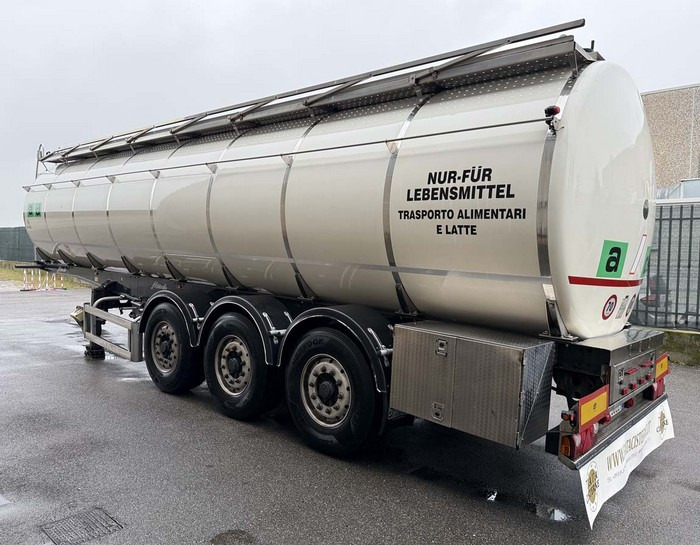 BATA CISTERNA ALIMENTARE SANTI-MENCI ANNO 05-2010 - Tank semi-trailer: picture 2 BATA CISTERNA ALIMENTARE SANTI-MENCI ANNO 05-2010 - Tank semi-trailer: picture 2