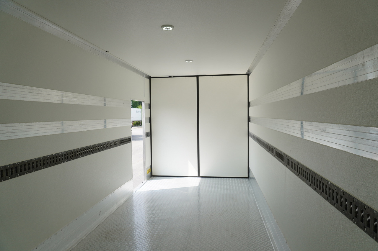 Refrigerator truck DAF LF 16.260 / Jegger Refrigerator / Carrier Supra 750 / DHOLLANDIA 1500 kg / Sleeper cab: picture 12