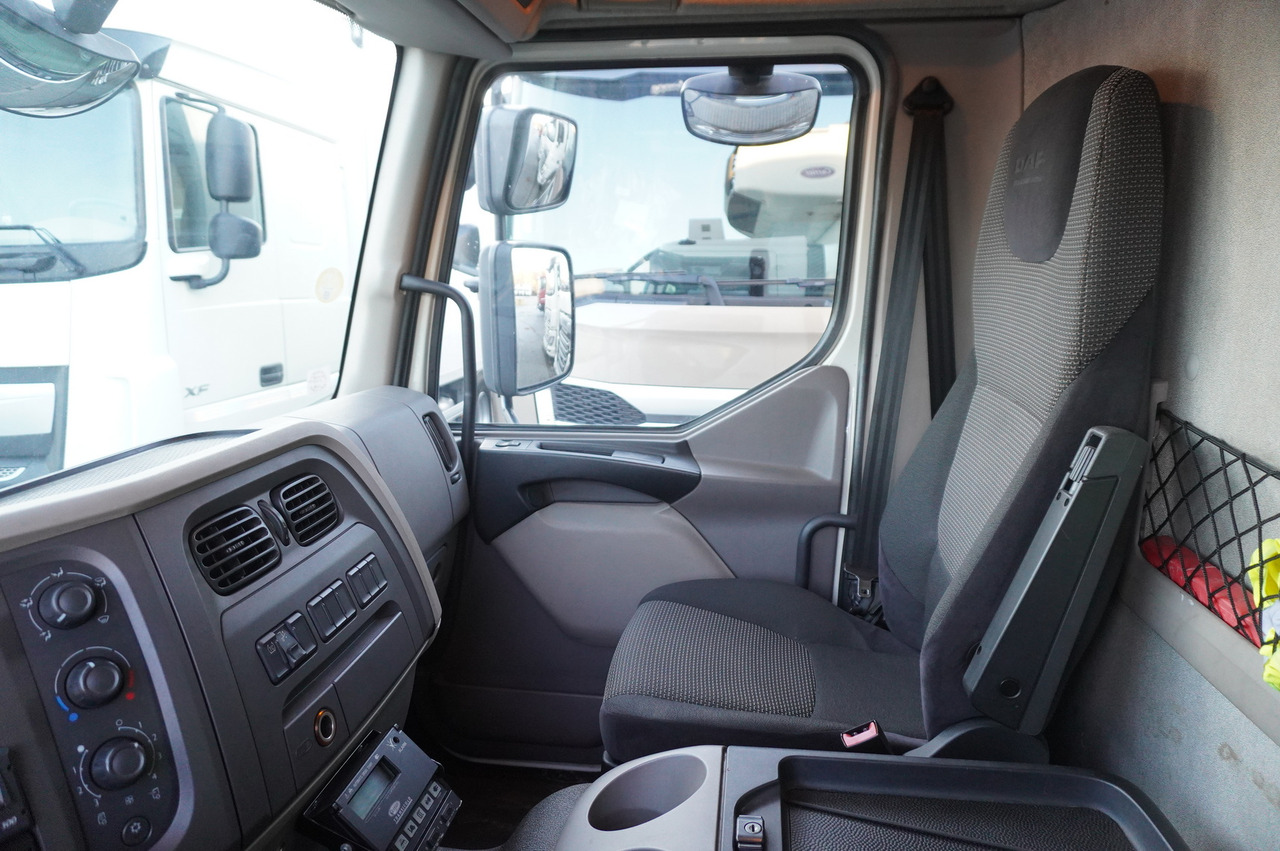 Refrigerator truck DAF LF 290 E6 4×2 / Lamberet refrigerated box 22 pallets / Multitemperature / Carrier Supra 1150 MT: picture 13 Refrigerator truck DAF LF 290 E6 4×2 / Lamberet refrigerated box 22 pallets / Multitemperature / Carrier Supra 1150 MT: picture 13