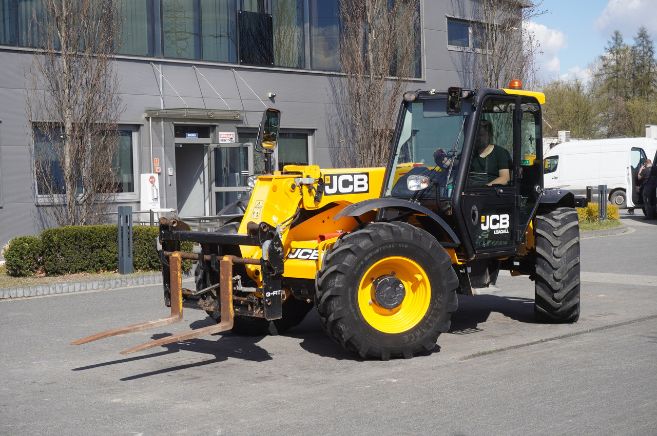 Leasing of JCB 526-56 AGRI Plus / 5.6 m telescopic loader / joystick JCB 526-56 AGRI Plus / 5.6 m telescopic loader / joystick: picture 20