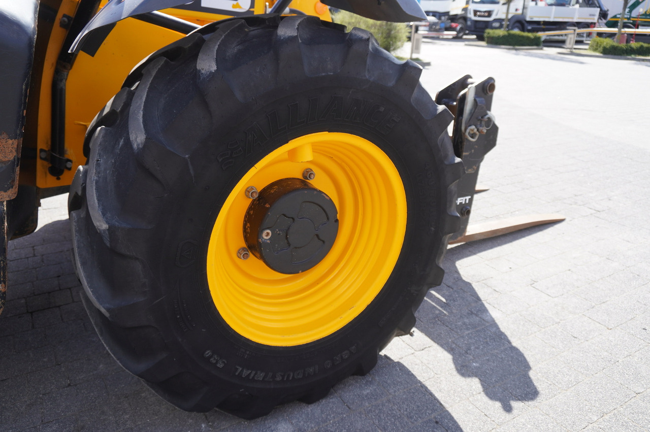 Leasing of JCB 526-56 AGRI Plus / 5.6 m telescopic loader / joystick JCB 526-56 AGRI Plus / 5.6 m telescopic loader / joystick: picture 17