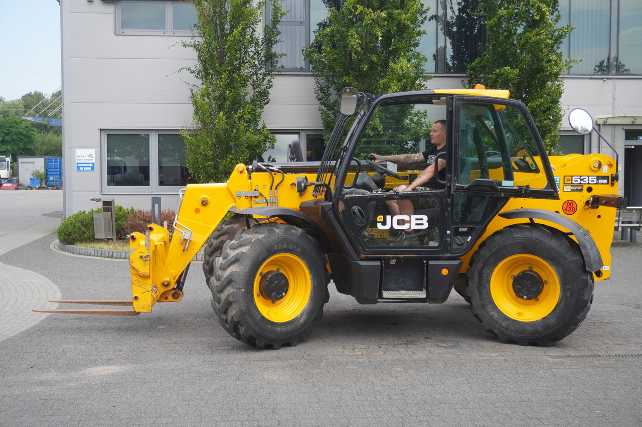 Telescopic wheel loader JCB 535-95 / 3.5 T / range 9.5 m / joystick / 2021: picture 12